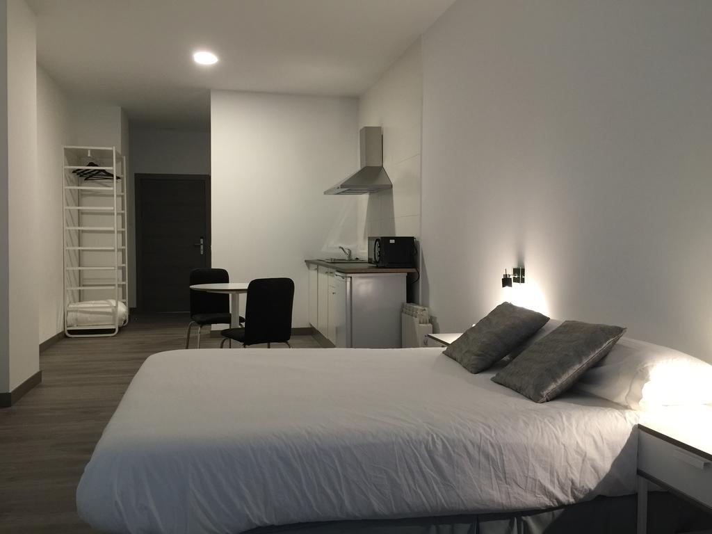 Room And Kitchen Bilbao Luaran gambar