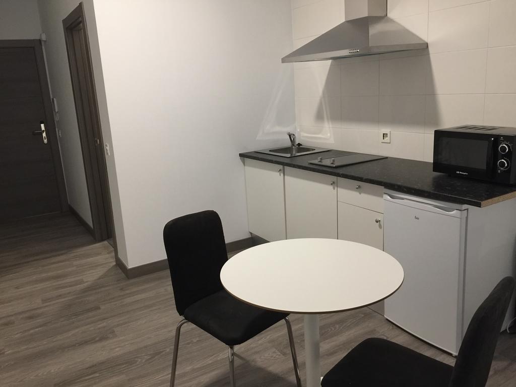 Room And Kitchen Bilbao Luaran gambar