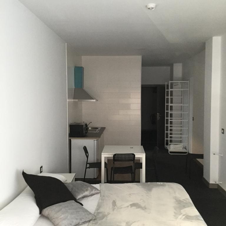 Room And Kitchen Bilbao Luaran gambar