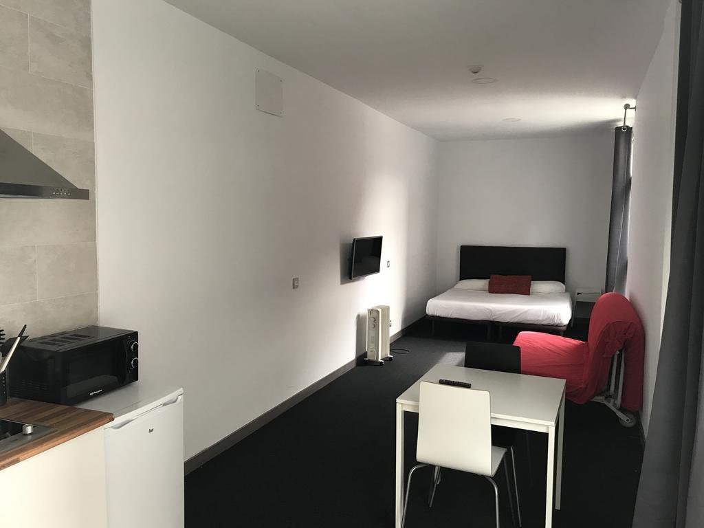 Room And Kitchen Bilbao Luaran gambar